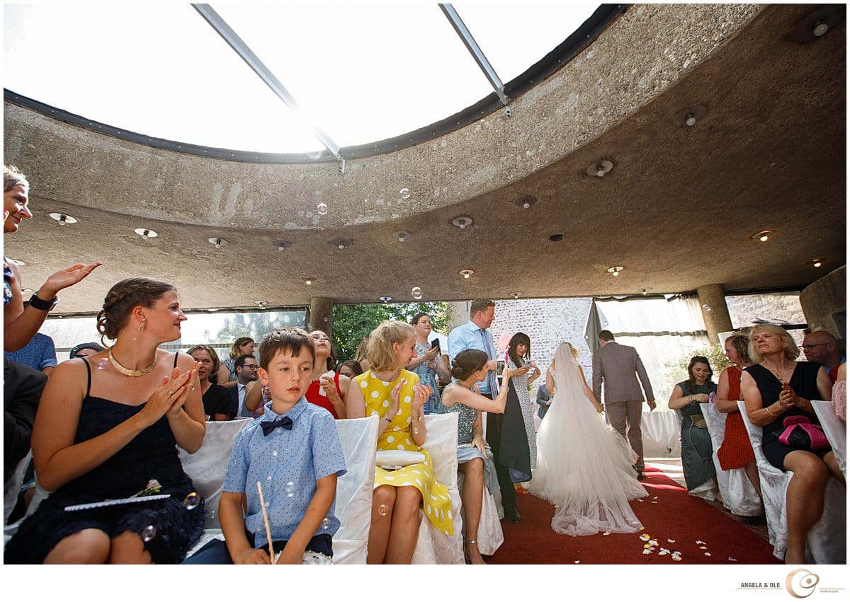 Hochzeitsfotograf Bonn - standesamtliche Trauung auf der Godesburg